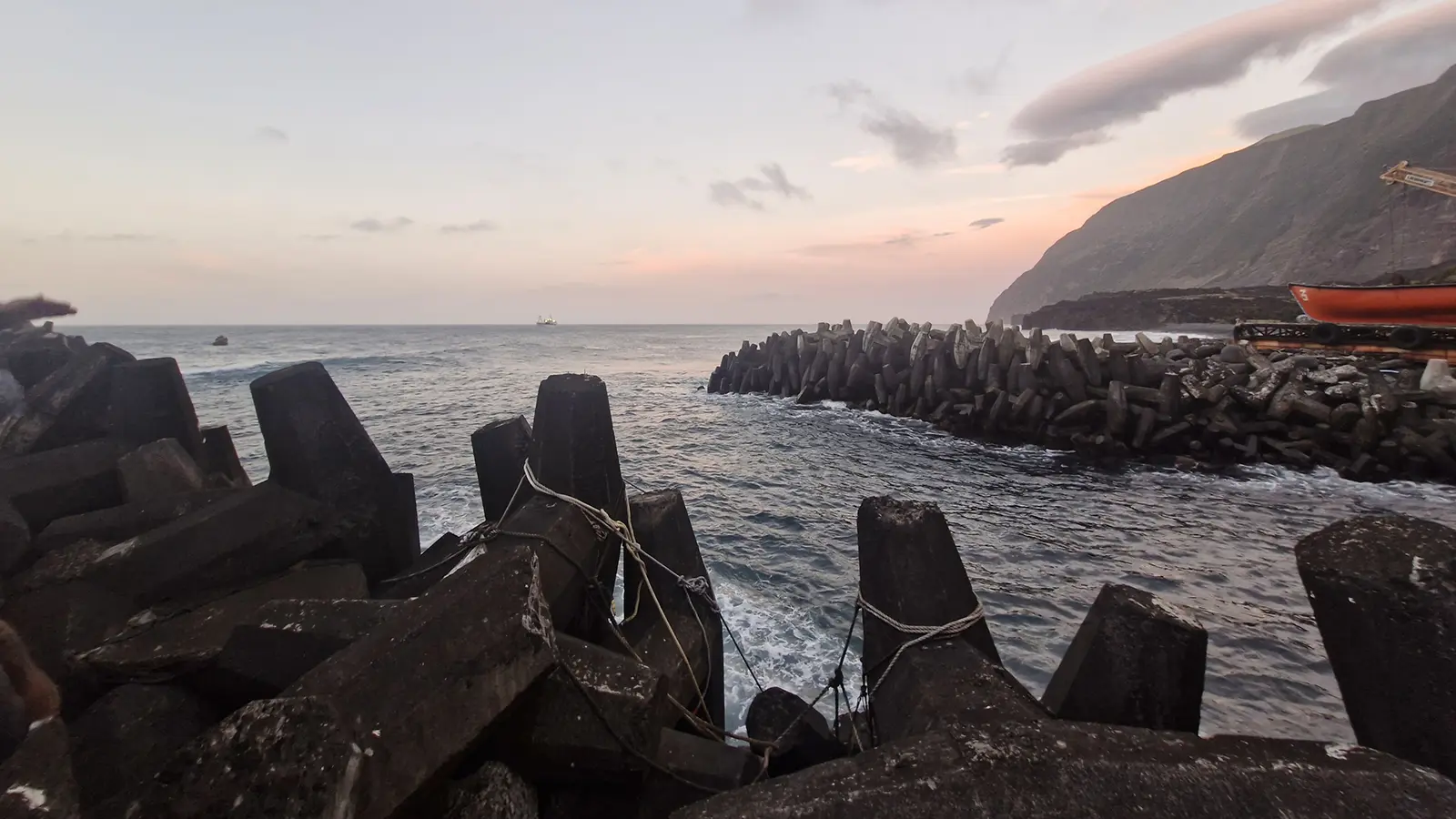 Tristan da cunha rough seas